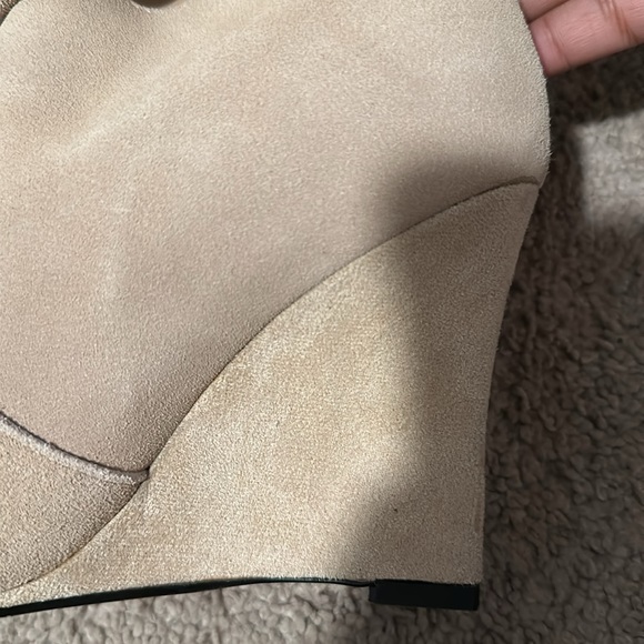 Tan suede boots - Picture 5 of 7